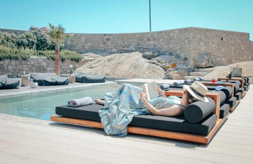 Xilokeratidi Apartment | Granite Village Mykonos