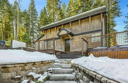 Comstock Acres House | Granlibakken Getaway- West Shore Retreat-Central Location-Hot Tub-Near Skiing