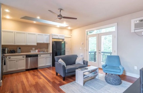 Far Southwest House | Granny Flat in leafy SW Portland