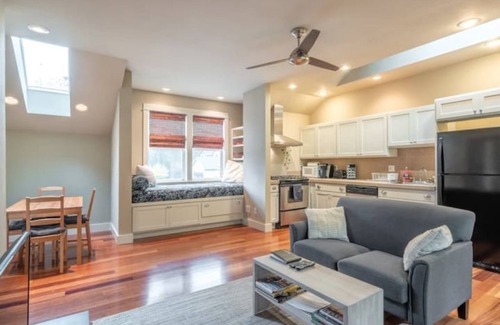 Far Southwest House | Granny Flat in leafy SW Portland