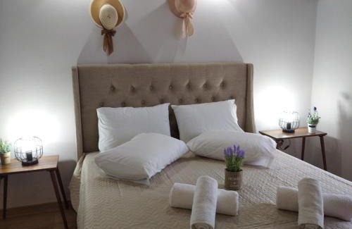 Lemnos House | Granny's Home
