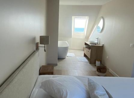 Granville House | Granville/Maison entièrement rénovée à 100 m des plages