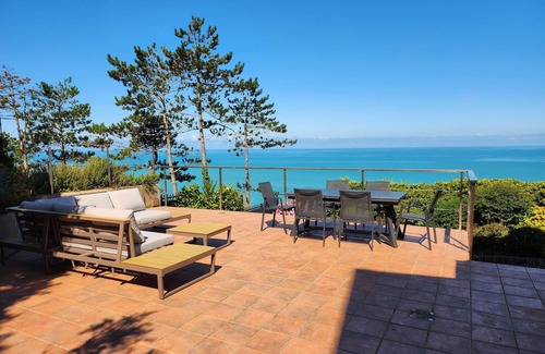 Granville Villa | Granville seafront villa overlooking the Chausey Archipelago