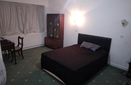Wealdstone House | Grasmere Gardens