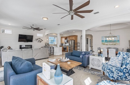 Crystal Shores House | Grateful by The Sea | Crystal Shores - Destin | Pool! | Near The Beach!