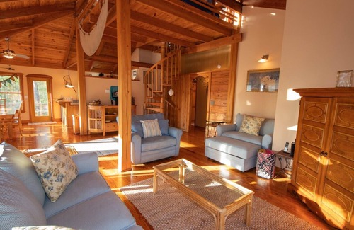 Plantation House | Gratitude Cottage, 3BR/2BA custom home, near community pool