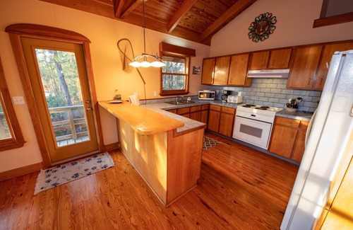 Plantation House | Gratitude Cottage, 3BR/2BA custom home, near community pool