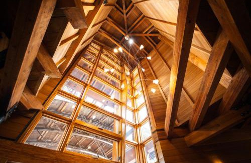Truckee Hotel | Gravity Haus Truckee-Tahoe