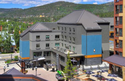 Peak 9 Hotel | Gravity Haus