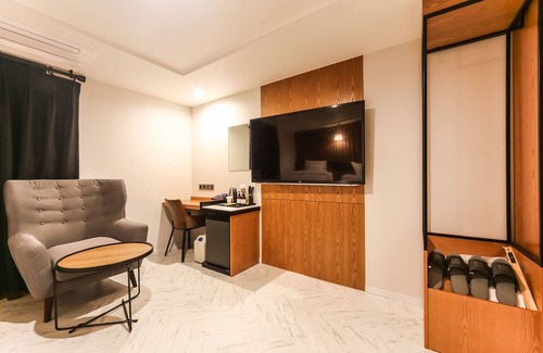 Yeonje-Gu Hotel | Gray 191 Hotel