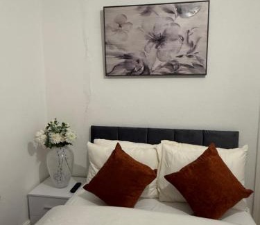 Northampton Bed & Breakfast | Gray Bridge Room