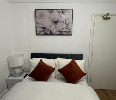 Northampton Bed & Breakfast | Gray Bridge Room