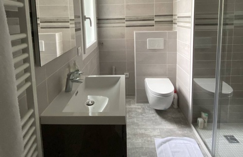 Aulnay-sous-Bois Apartment | GRAY FAMILY STUDIO N°1