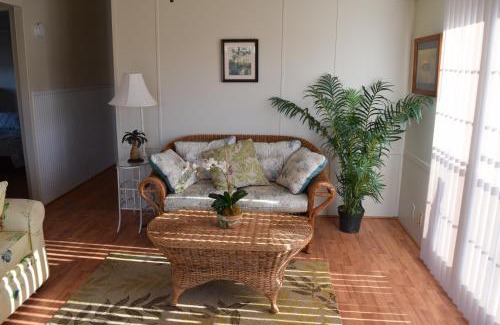 Charleston House | Gray Heron House