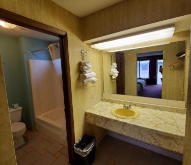 West Frankfort Hotel | Gray Plaza Motel West Frankfort