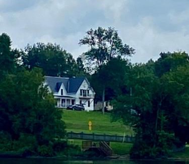 Newport House | Gray's Manor - Lake Memphremagog