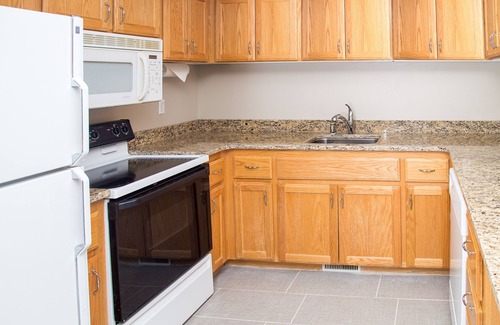 West Yellowstone Hotel | Gray Wolf Inn & Suites