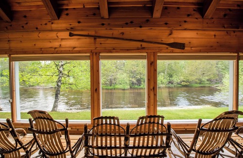 Grayling House | Grayling Gem Royal Stag Lodge