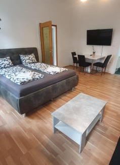 Simmering Apartment | Great 2 Bedrooms Apartment near Enkplatz U3