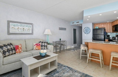 North Ocean City Condo | Great 2 BR Unit with an Indoor and Outdoor Pool and Tons of Amenities!