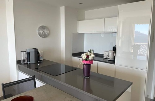 Le Suquet Apartment | Great 2 room apartment, with magnificient sea view , in front of the beach