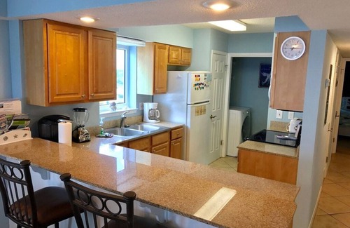 Gulf Shores Condo | Great 3 Bedroom 2 Bath Condo Overlooking East Beach in Gulf Shores - Sleeps 6