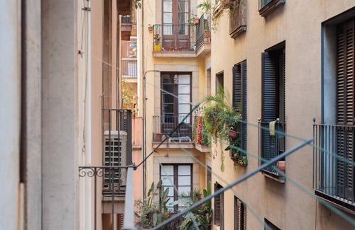 Sant Pere Apartment | Great 3-Bedroom Apartment for 6ppl in El Born, old town!