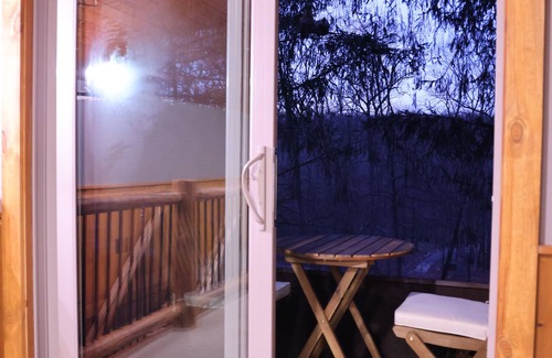 Dover House | Great 3 Bedroom Log House in Amish Country