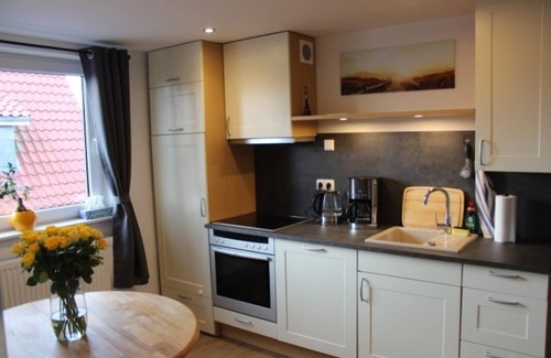 Varel Apartment | Great 3 room apartment directly between the city center and Varel harbor