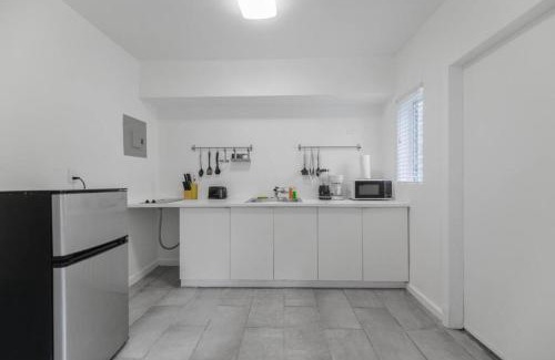 Northeast Miami Apartment | Great Apartment 2 BR near the beach