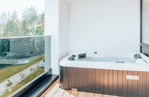Wallenfels Apartment | Great apartment (65sqm) with private whirlpool and balcony