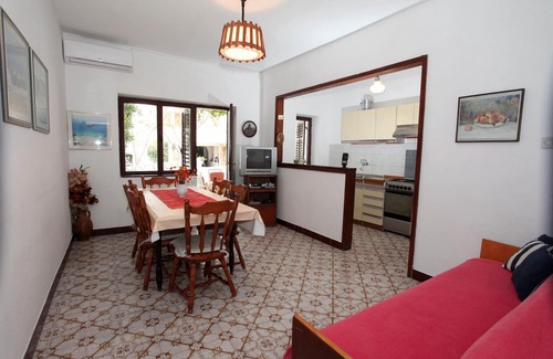 Pag Apartment | Great apartment near the sea and beaches for 7
