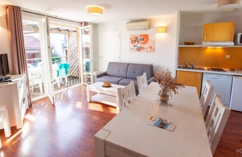 Cassen House | Great Base for Toulouse! Private Kitchen, Free Parking, Onsite Pools