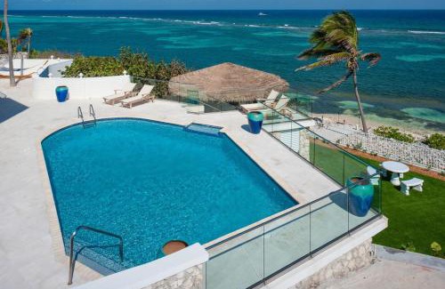 East End House | Great Bluff Estates by Grand Cayman Villas & Condos