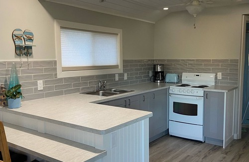 Sylvan Lake Cabin | Great cabin getaway a stones throw from the lake