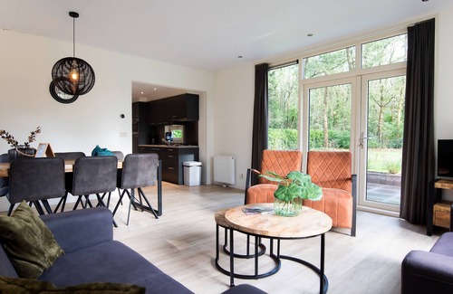 Zorgvlied Ski Chalet | Great chalet on park Drentheland
