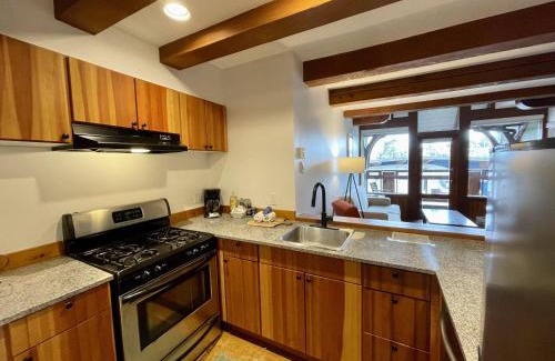 Ucluelet Apartment | Great Condo In Excellent Location - Waterfront Building - Seaside