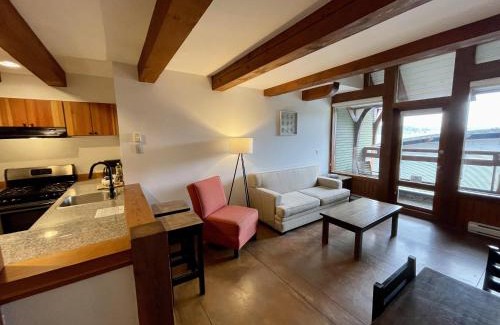 Ucluelet Apartment | Great Condo In Excellent Location - Waterfront Building - Seaside