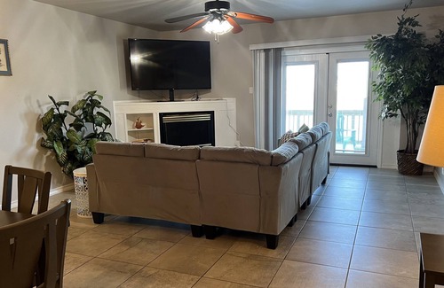 Corpus Christi Condo | Great Condo on a Canal with a Boat slip! Come Enjoy the Great Fall Weather!