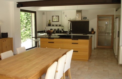 Bouc-Bel-Air House | Great Contemporary House, south Aix en Provence, Bouc Bel Air.