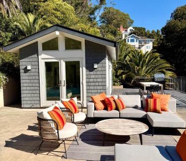 Country Club House | Great Cozy Pool House with Kitchenette