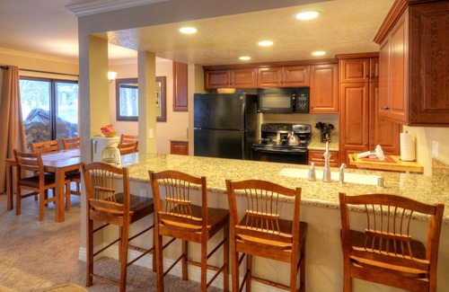 Mammoth Lakes Condo | Great Deal on 5 Star 2 Bed/2Bath Condo at Value Prices