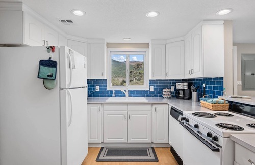 Rockaway Beach House | Great Deals on Summer Stays!
