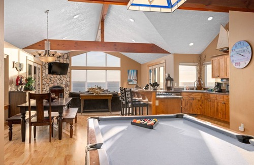 Lincoln City House | Great Deals on Summer Stays!
