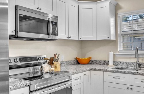 Garden City House | Great Downtown 4BR | 8 Beds + Foosball Fun