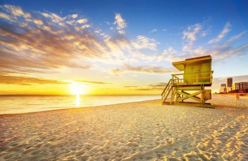 Lauderdale-by-the-Sea Apartment | Great Escape Apartments By Lowkl