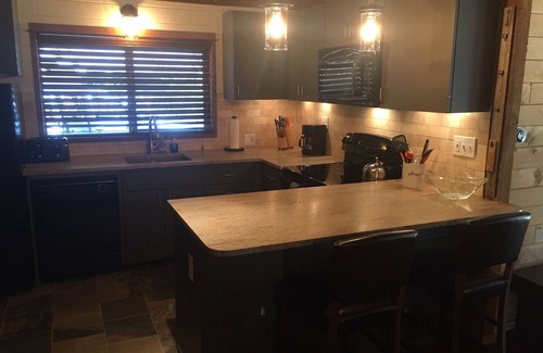 Black Butte Ranch Cabin | Great Family Cabin with resort hot tubs and pools.