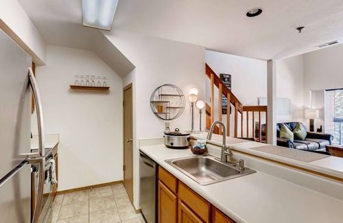 Frisco Condo | Great Family Condo, Close to Trails & Main St, Mt. Royal Views, Remodeled Clubhouse, Covered Parking