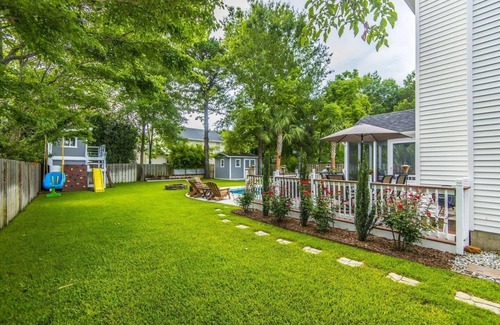 Mount Pleasant House | Great family home with private pool - 5 min from beach!