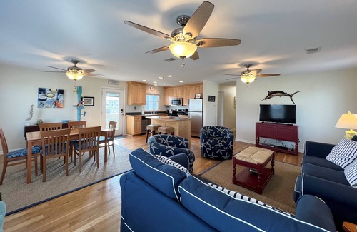 Nags Head House | Great Family Location - Two Minute Walk to Beach Access - MP10 Nags Head 3BR 2BA
